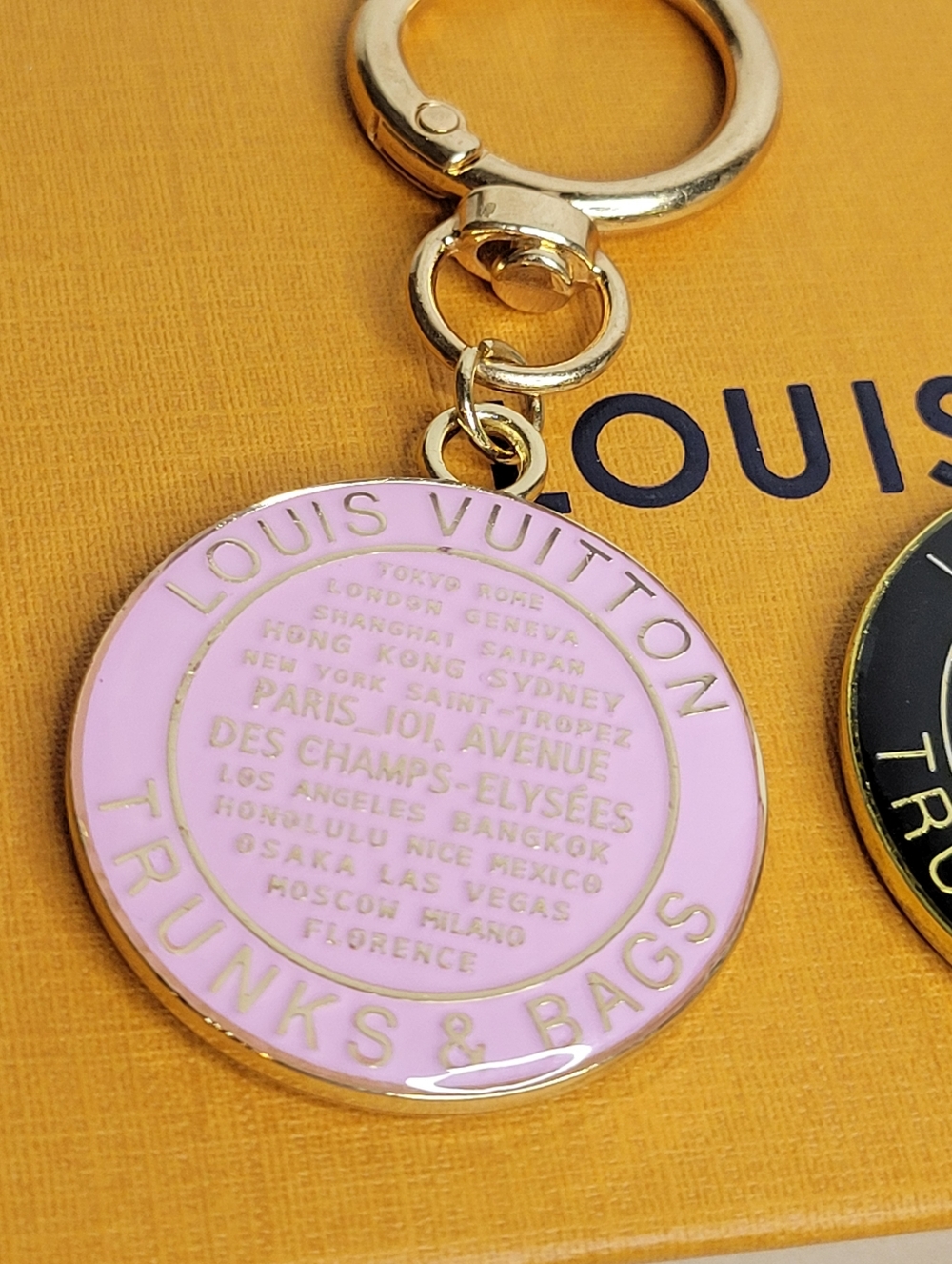 Louis Vuitton Double Sided Large Zip Pull, Keychain (Choice Of One) - Picture 3 of 3